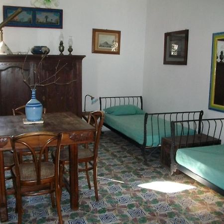 Villa A' Riggiola à Stromboli Extérieur photo